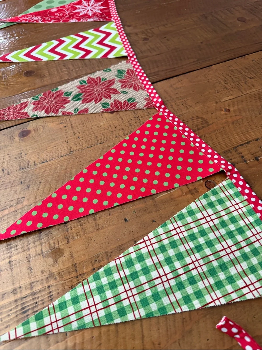 Red & Green Christmas Holiday Fabric Pennant Garland